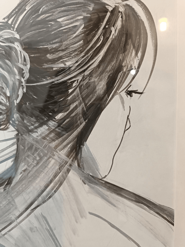 Croquis femme encadré 
